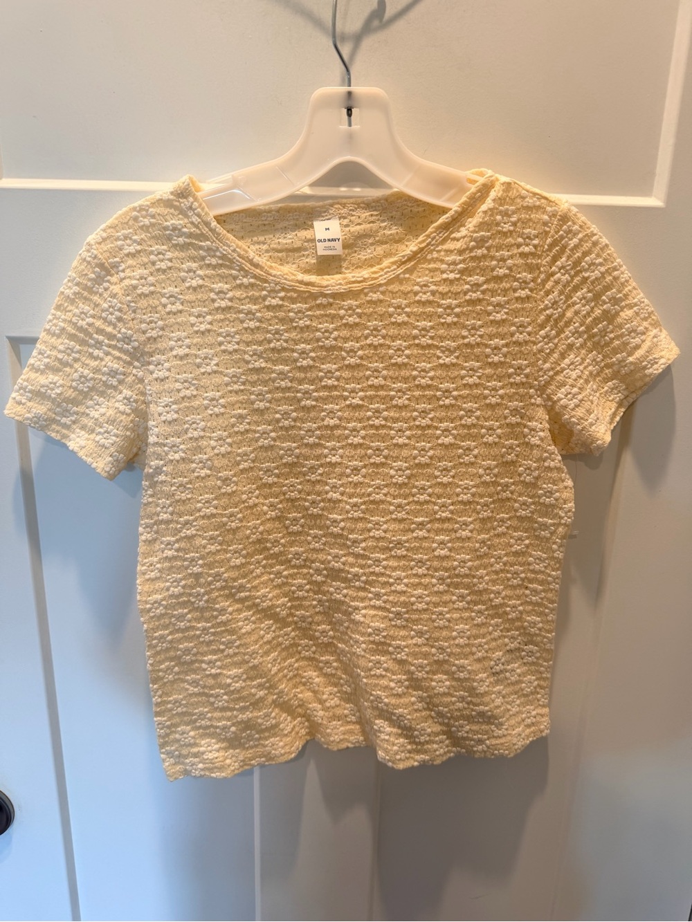 Old Navy Cream Textured Knit Short Sleeve Top M